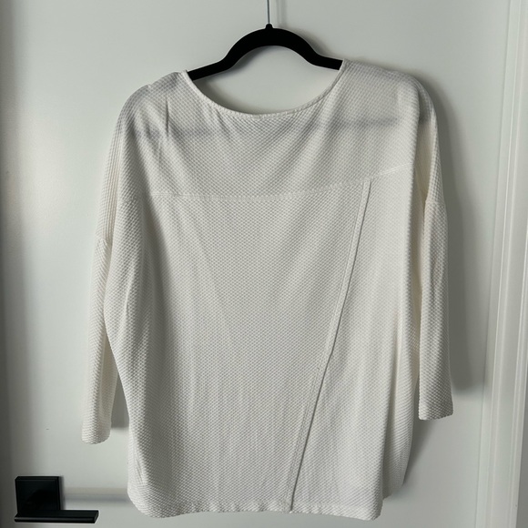 3/4 length sleeve top - Picture 3 of 3